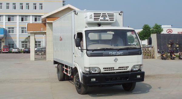 东风多利卡冷藏车