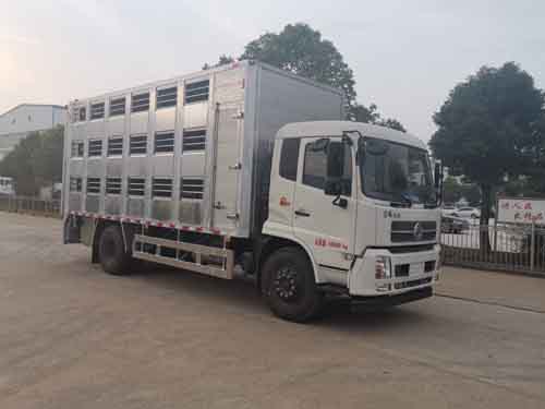 东风天锦畜禽运输车