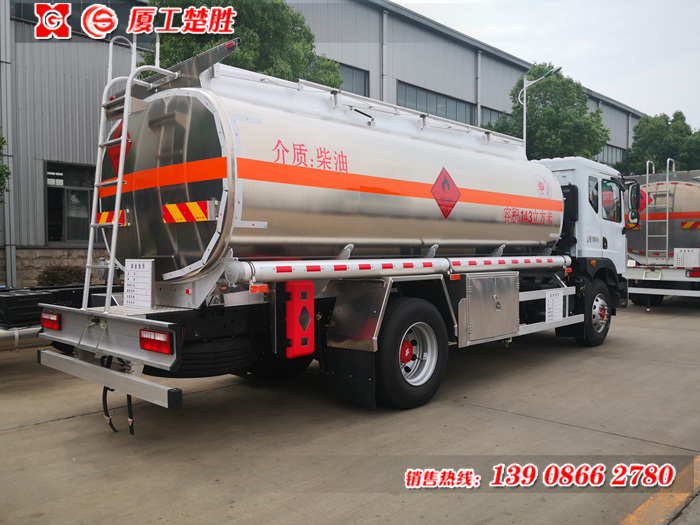 多利卡D9汽油14.3方，柴油16.2方铝合金运油车