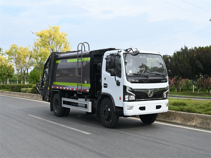东风新能源油电混合9方压缩式垃圾车