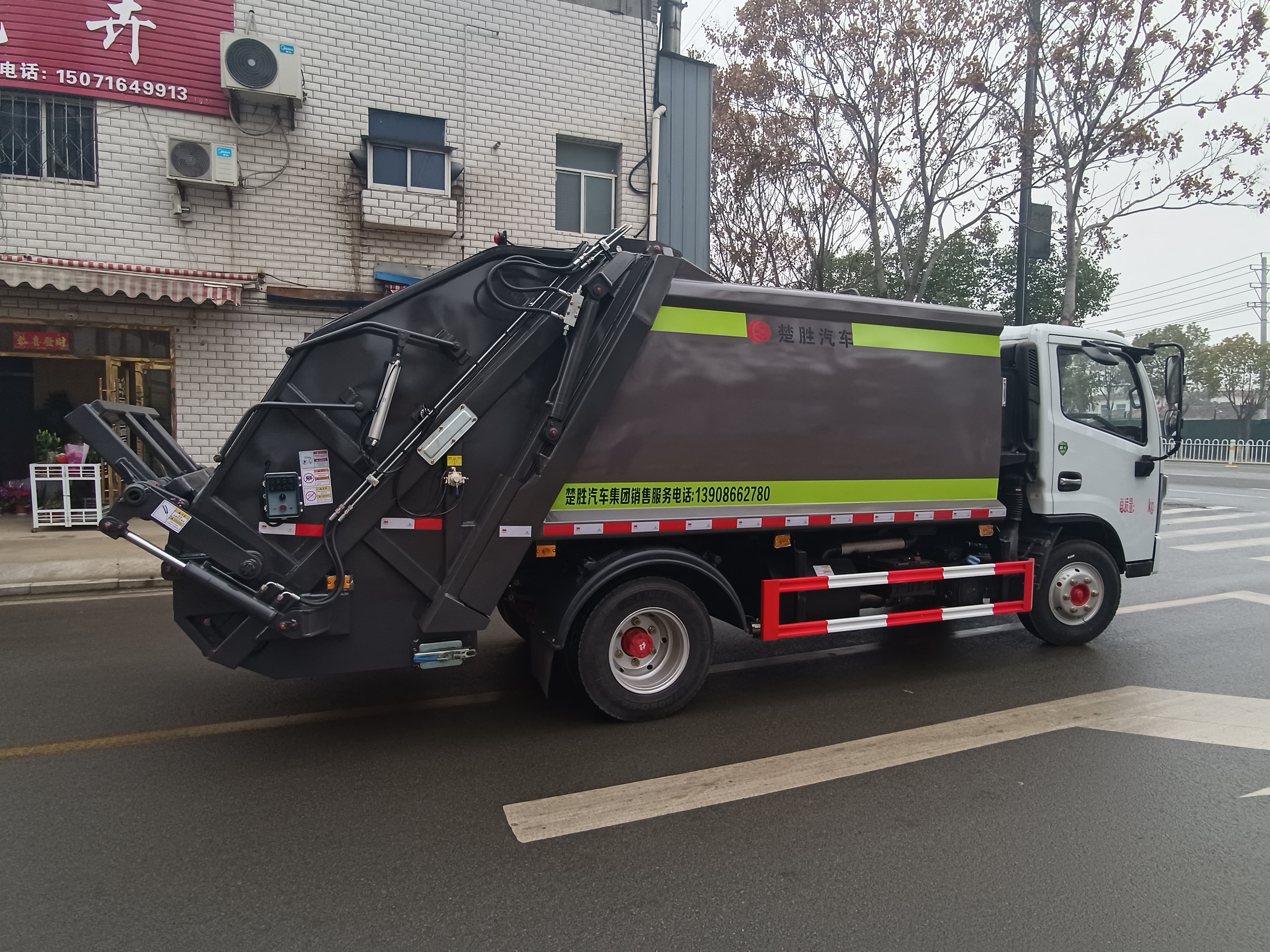 6方玉柴140马力压缩垃圾车